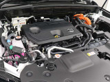 A25A-FXS型 2.5L 直4 DOHCエンジンと1KM型 交流同期電動機ハイブリッドシステム搭載、4WDです。