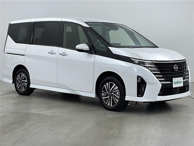 セレナ1.4 e-4ORCE ハイウェイスターV 4WD4WD 修復歴無し