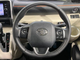【純正革巻きステアリング】上質な革を使用することで、手にしっかり馴染みとても運転しやすいハンドルです♪