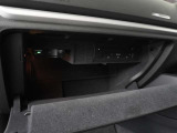 ご納車前に行います点検100項目におきまして、専用のテスターやツールを用いて細かな診断を行います。