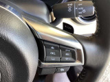 MRCC(マツダ・レーダー・クルーズ・コントロール)は前方車との車間距離を一定に保ち、アクセルやブレーキを踏まなくても、自動的に加減速、停止を行います。