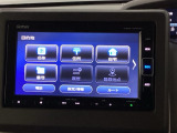 メモリーナビにフルセグTV機能あり。 ドライブや旅行に欠かせない装備です。