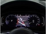 デジタルメータークラスター【Degital Cockpit Pro】様々な情報を表示することができるので視線の移動が少なく済みます。