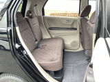 自社整備工場で点検整備をおこなってからお渡ししています。車検が残っている場合は『12ヶ月点検整備』を、車検整備付きの場合は『車検整備』をおこないます。整備費用は車両本体価格に含まれています。