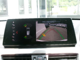 高画質のバックカメラが付いております。コーナーセンサーと併せてご利用いただくと駐車も楽々