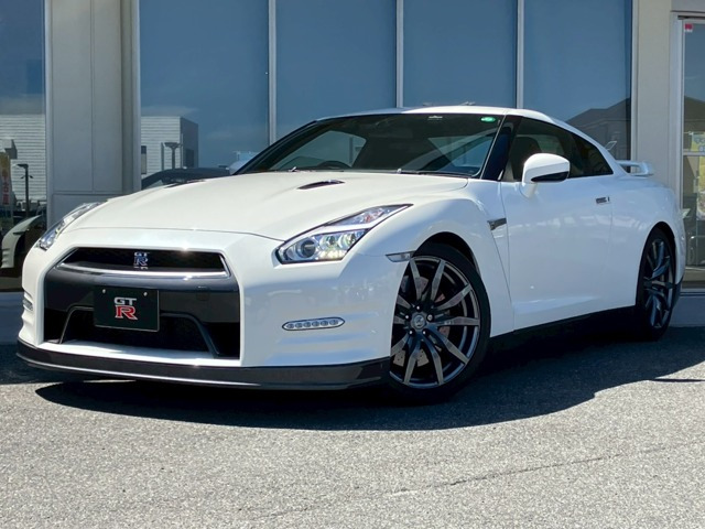 GT-R3.8 ブラックエディション 4WD