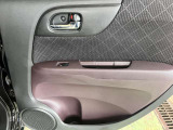 乗り降りもしやすいお車になります。
