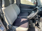 運転席前列シートです。