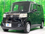 【両側スライドドア】駐車場で隣の車との間隔が狭く乗りにくい時、スライドドアなら安心!ドアオープン時も幅を取らず、開口部が広いので乗り降りがとっても簡単です。大きな荷物の出し入れも後席から可能♪