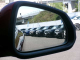 車線変更の注意表示も装備しておりますので安心してドライビングを楽しむことができます!