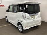 プライバシーガラスが装備されています。外を見るときには気にならずに、後方車両からは車内が見えにくい設計になっております。