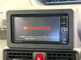 【純正ナビ】人気の純正ナビを装備しております。ナビの使いやすさはもちろん、オーディオ機能も充実!キャンプや旅行はもちろん、通勤や買い物など普段のドライブも楽しくなるはず♪