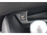 充電用USB装備しています。