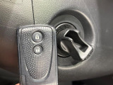 【キーレス】少し離れた場所からでもボタン一つでドアの開錠・施錠ができるのでとっても便利!ドアの鍵穴周りに傷をつけることもありません♪