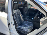 自社整備工場併設! 納車整備からアフターフォローまでお任せください。 車検や定期点検、オイル交換はもちろん、ナビやドラレコ、バックカメラ、ETC等の取り付けも当店にお任せください。