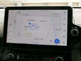 DCM(専用通信機)を装備したコネクティッドナビです。なお無償でのご利用期間は限定(令和9年12月まで)されています。詳しくは営業スタッフにお問い合わせください。