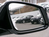 車線変更の注意表示も装備しておりますので安心してドライビングを楽しむことができます!