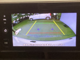 バックモニター付きで、車庫入れやバック時の後方確認をサポート。