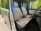 運転席シート廻りは使用感も少なく、良好な状態となっています。丁寧に使われていたことがよくわかりますね。