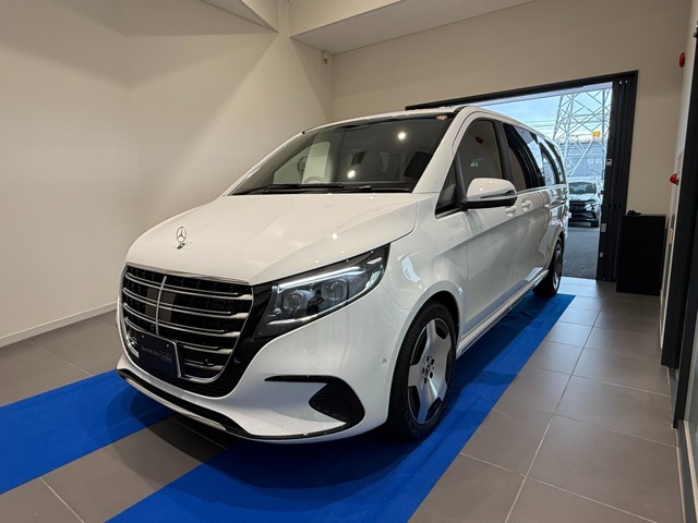 VクラスV220d エクスクルーシブ エクストラロング ブラックスイート ディーゼル