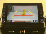 いまや必須装備「ナビゲーション」搭載!知らない場所にスイスイッとドライブ。もう、これなしではハンドルを握れませんね!でも運転中の操作は危険ですのでご注意ですね☆