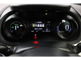 マルチインフォメーションディスプレイ付きのメーターです!エコ運転へ導く多彩な情報を表示してくれます。