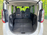 普段のお買い物や通勤、送迎等に十分な荷室スペースを確保しております。セカンドシートを倒すと、大きな荷物の積載も可能です♪