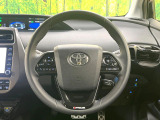 【純正革巻きステアリング】上質な革を使用することで、手にしっかり馴染みとても運転しやすいハンドルです♪