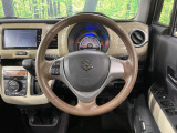 【純正革巻きステアリング】上質な革を使用することで、手にしっかり馴染みとても運転しやすいハンドルです♪