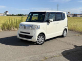 車両の品質管理は室内展示場を完備しておりますので、品質を保った状態の車両をご覧いただけます。