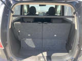 普段のお買い物や通勤、送迎等に十分な荷室スペースを確保しております。セカンドシートを倒すと、大きな荷物の積載も可能です♪