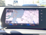 ●純正ナビ:一体感のあるナビは、高級感ある車内を演出してくれます。Bluetooth再生などオーディオ機能も充実しておりますので、運転もより楽しめます♪