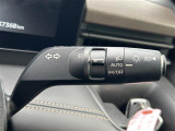 【オートライト(AUTO)】外の明るさをシステムが感知して、自動でヘッドライトが点灯します!ヘッドライトをつけ忘れを防ぐ便利機能です。