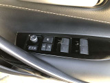 洗練されたデザインの運転席回りはドライビングの愉しさを予感させてくれます♪