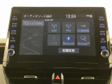 いまや必須装備「ナビゲーション」搭載!知らない場所にスイスイッとドライブ。もう、これなしではハンドルを握れませんね!でも運転中の操作は危険ですのでご注意ですね☆