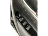 もちろん、パワーウィンドウも付いています♪ワンタッチで窓の開閉が可能です。