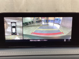 狭い場所での駐車やすれ違いなどでより的確な運転操作に役立つ360°ビューモニターが装備されています。