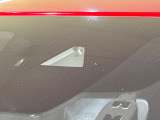 【スマートブレーキサポート】走行中に前方の車両等を認識し、衝突しそうな時は警報とブレーキで衝突回避と被害軽減をアシスト。より安全にドライブをお楽しみいただけます。
