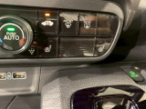 【シートヒーター】シートヒーター装備車です。寒い冬に乗車中とても暖かく快適に移動できます。冷え性の方にピッタリの装備です!