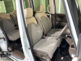 乗降がしやすい運転席。高さが調節できて小柄な女性でもベストポジションをとることができます。