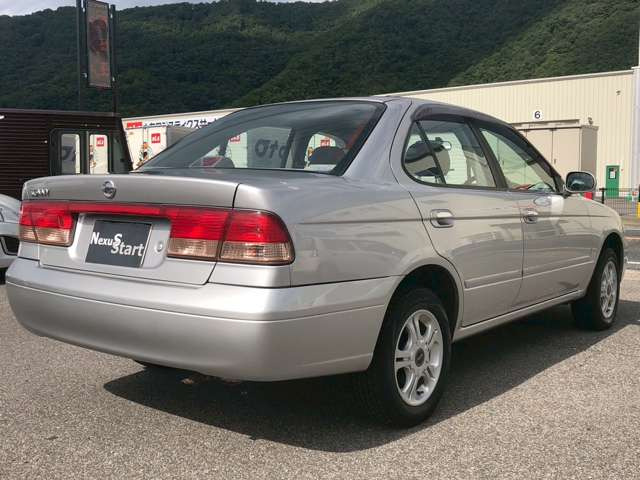 日産 サニー 1.5 EXサルーン 4WD の中古車詳細 (68,000km 