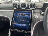 【アンビエントライト】メルセデス・ベンツの車内空間を彩ります。豊富なカラー展開で自分好みの空間に♪