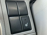 運転席シートヒーターがあります。
