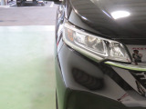 LEDヘッドライトは、点灯の瞬間から最大光量を発揮し、突然暗くなるトンネルなどでの安定感を高めます。