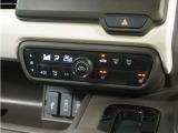◆オートエアコン装備◆ お好みの温度を設定をするだけで、後は、自動で風量を調節してくれます!快適にドライブが楽しめます。