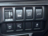 【パワーバックドア】スマートキーや運転席のボタンを押すだけでリアゲートが自動で開閉します!荷物を持っている時や、高い位置にあるバックドアを閉める際に便利な機能です♪