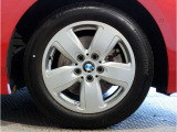 【BMWアロイホイル】軽量かつ強度に拘ったアロイホイル。走行性能ポテンシャルを引き出す設計。車の足元を引き締めてくれる大きなポイントはアロイホイルです。