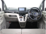 ドライバーが運転以外のことに気を遣うことなく、疲れにくく、安心・集中して運転ができる。操作パネルやシートのデザインなど細部にまでこだわっています。