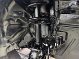 ☆納車までに車両美装など専任スタッフが作業いたします☆ 内装はスチーム洗浄をはじめ、できるだけ気分よくお乗りいただけるよう美装いたします!外装は機械で磨きをかけて、ワックスコーティングをかけています。