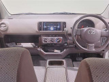 必要な装備を使いやすい位置に配置した機能的な運転席まわり。操作感や車両感覚など、ぜひ運転席に座って確かめてください。